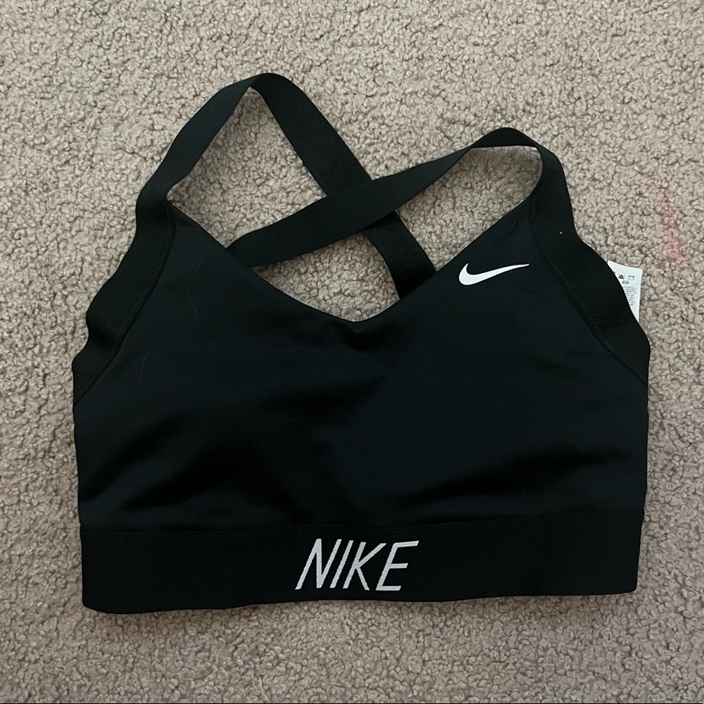 small nike sports bra